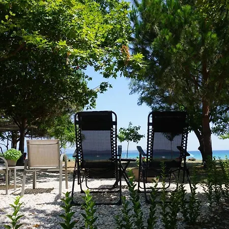 Private Sea Front Platan Semesterbostad