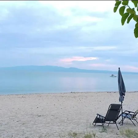Private Sea Front Platan