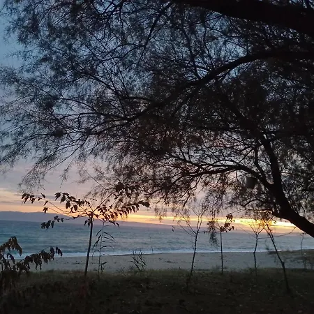 Private Sea Front Platan Semesterbostad *