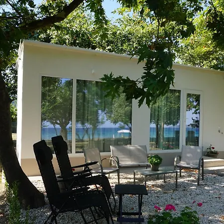 Private Sea Front Platan *