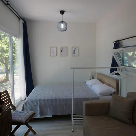 Private Sea Front Platan *